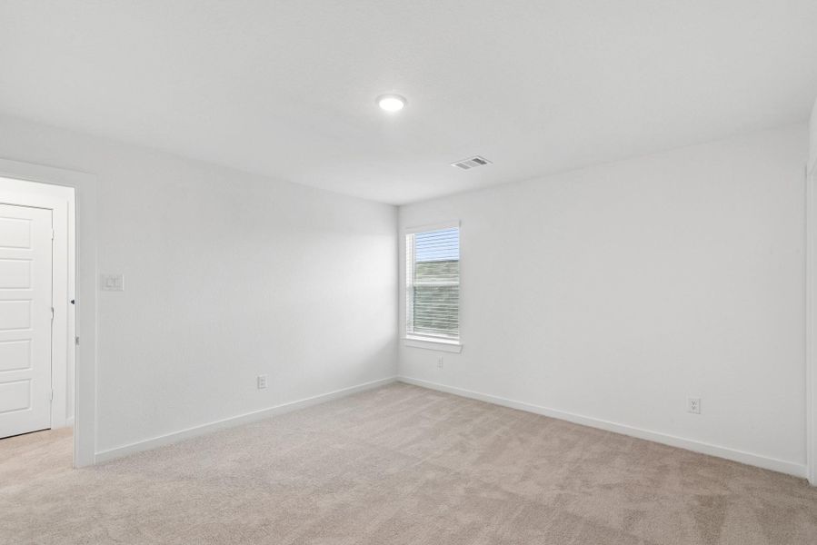 Spacious, unfurnished interior of a new home in Summerview, Fulshear (Image 23).