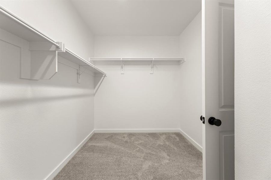 19. 515 Sherwood - Closet