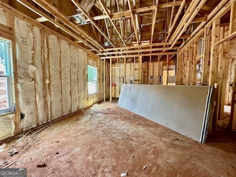 Spacious, unfurnished interior of a new home in Rocky Mount, Greenville (Image 7).