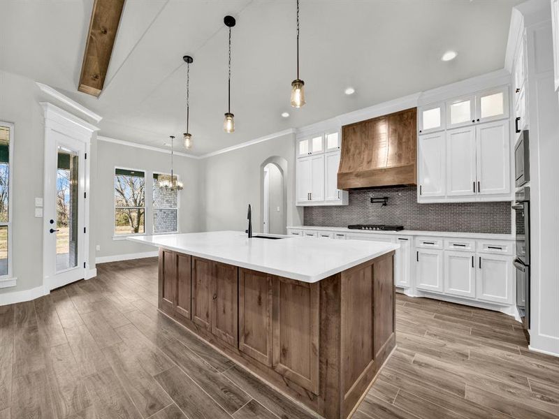 Furnished interior view inside a new home in , Weatherford (Image 6).