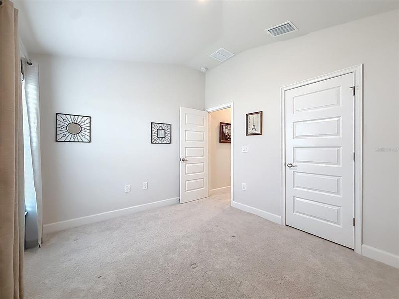Spacious, unfurnished interior of a new home in , Spring Hill (Image 23).