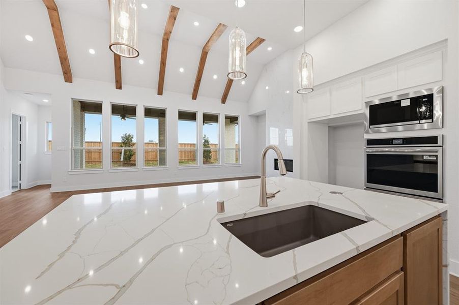 Furnished interior view inside a new home in Ridge Crossing, Waxahachie (Image 9).