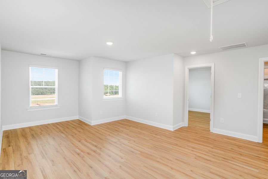 Spacious, unfurnished interior of a new home in Harley Farms South, Bonaire (Image 22). Spacious, unfurnished interior of a new home in Harley Farms South, Bonaire (Image 22).