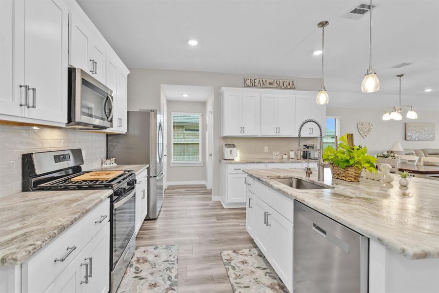 Furnished interior view inside a new home in Central Park, Texas City (Image 7).
