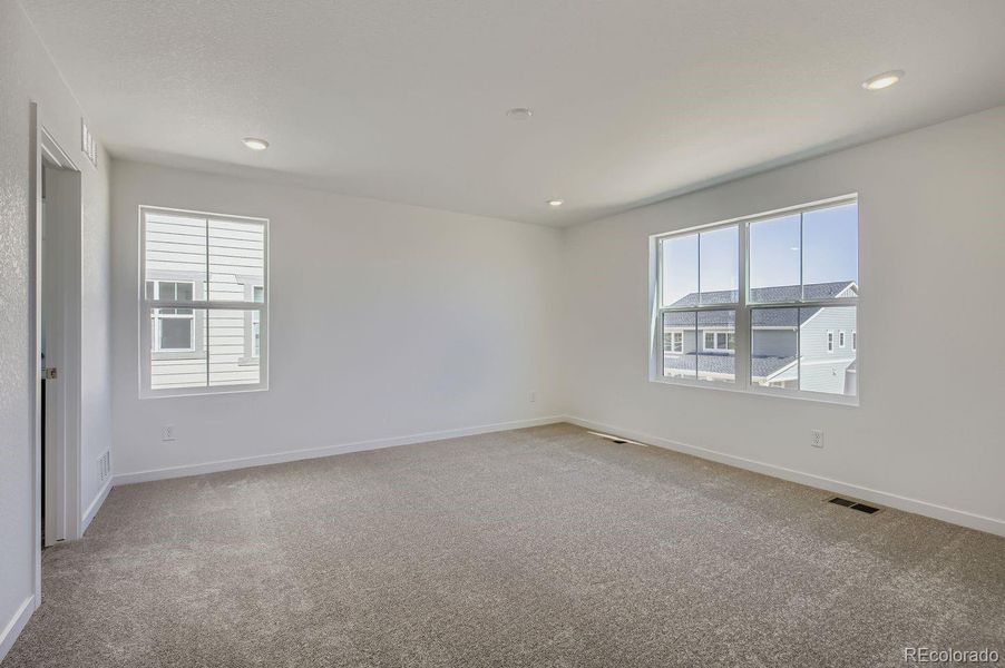 Spacious, unfurnished interior of a new home in , Loveland (Image 9).
