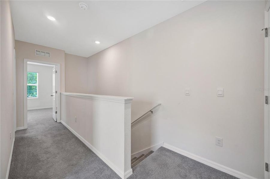 Spacious, unfurnished interior of a new home in , Wesley Chapel (Image 39).