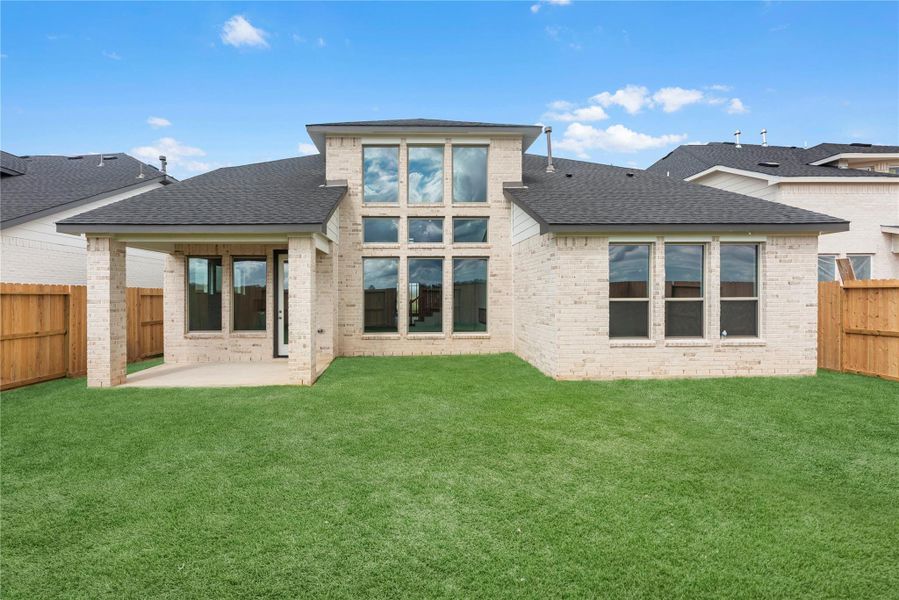 *Grass has been digitally enhanced.