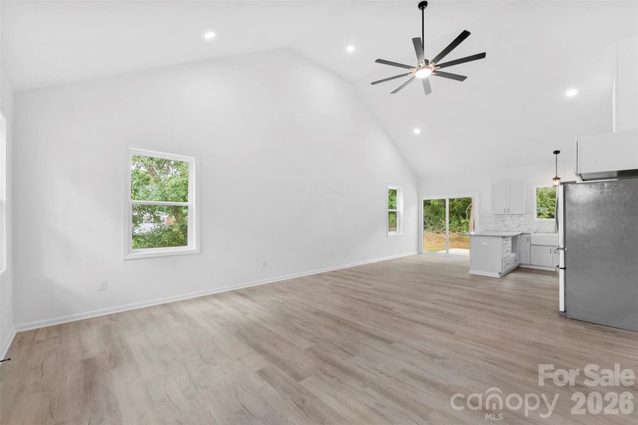 Spacious, unfurnished interior of a new home in , Shelby (Image 24).