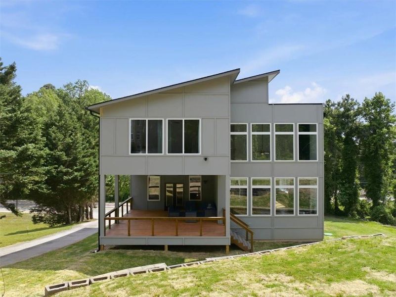 Exterior details and patio area of a home in , Atlanta (Image 30).