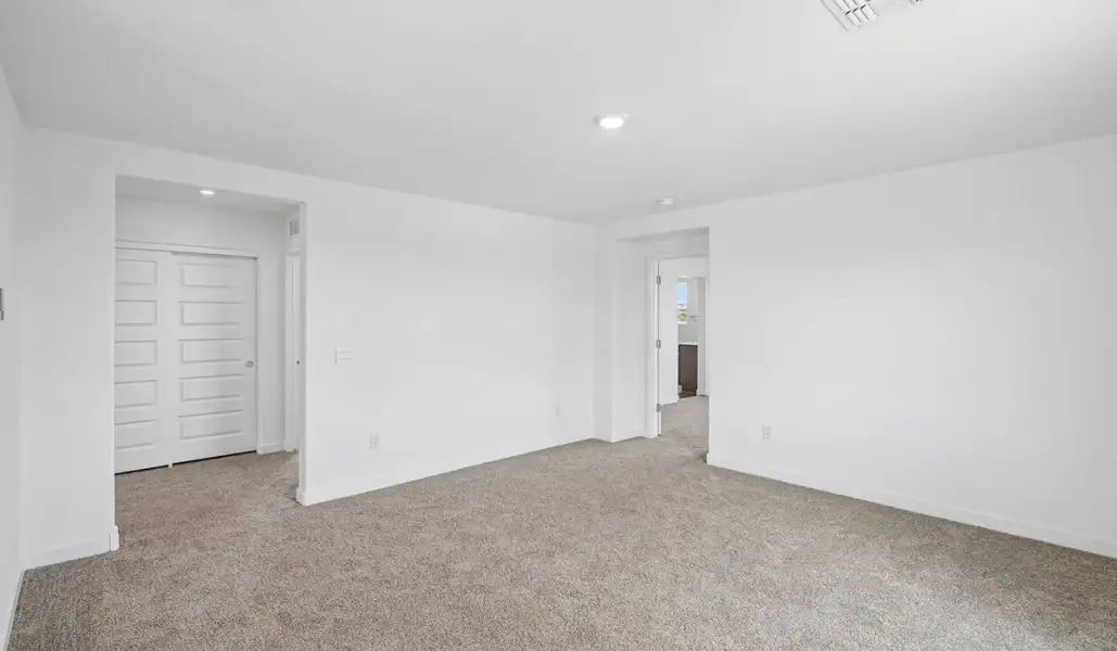 Spacious, unfurnished interior of a new home in Saguaro Bloom, Marana (Image 19).