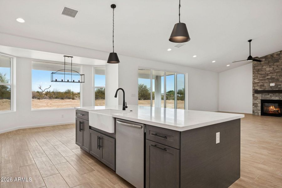 16-web-or-mls-20136-w-hazelwood-st