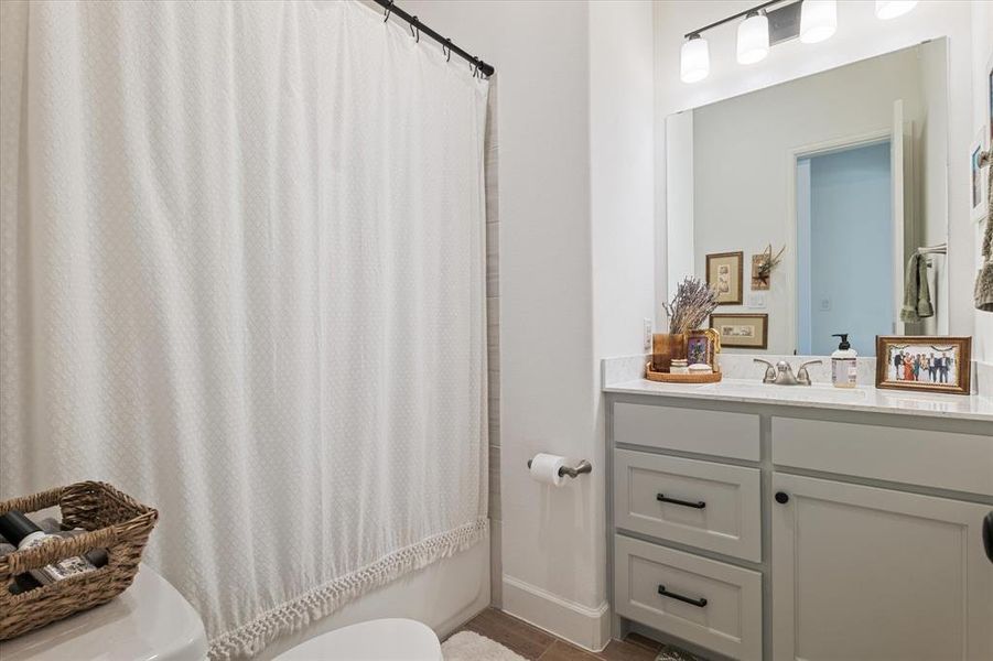 Bathroom #1 between Bedrooms 1 and 2 Bathroom #1 between Bedrooms 1 and 2