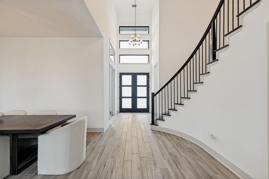 Spacious, unfurnished interior of a new home in , Conroe (Image 24).