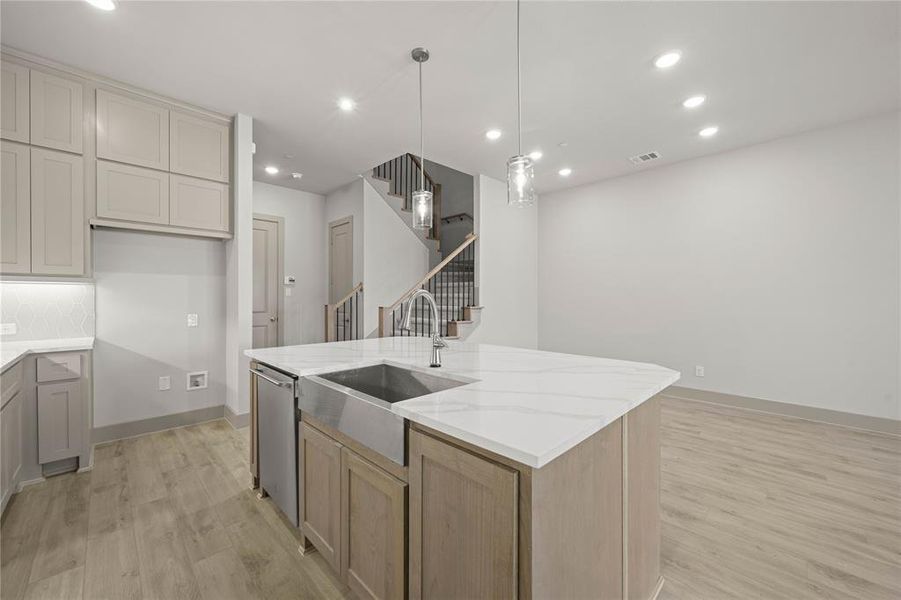 Furnished interior view inside a new home in , Farmers Branch (Image 10).