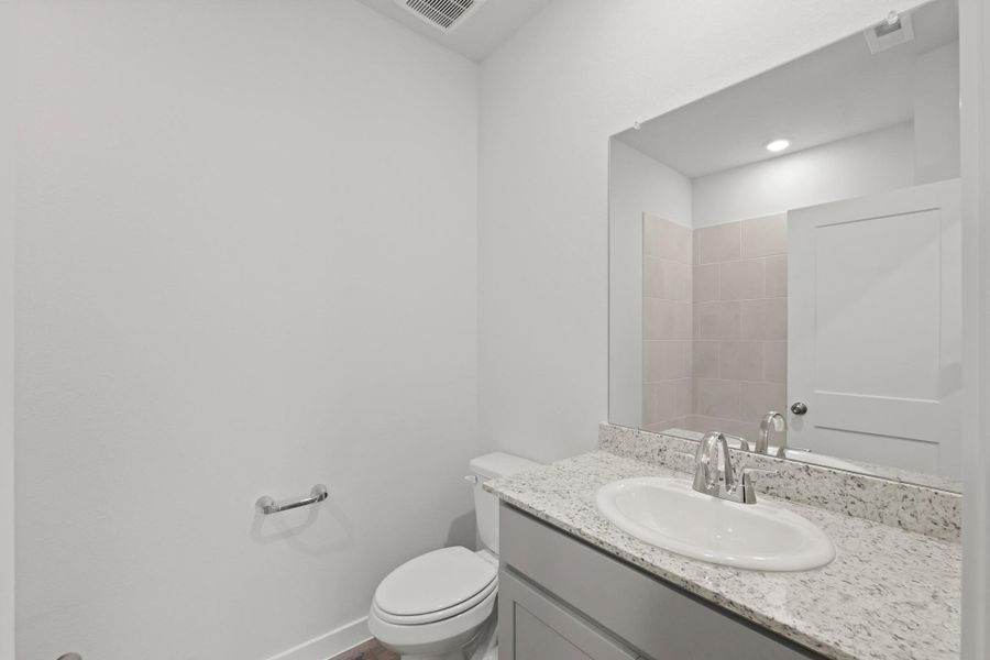 Furnished interior view inside a new home in Sherwood Glen, Conroe (Image 9). Furnished interior view inside a new home in Sherwood Glen, Conroe (Image 9).