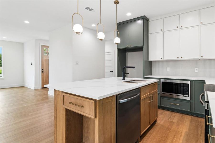 Furnished interior view inside a new home in , Glenn Heights (Image 15).