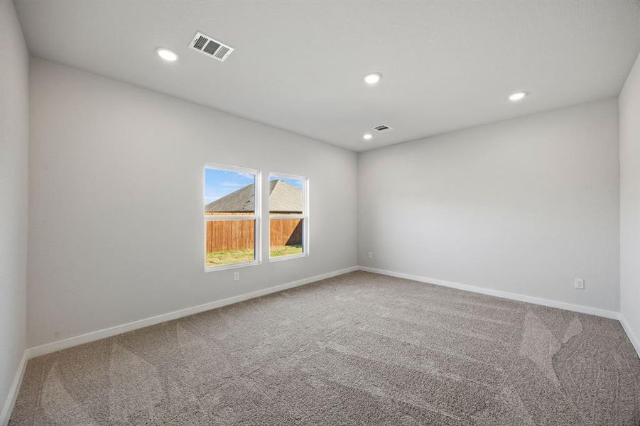 Spacious, unfurnished interior of a new home in MiraVerde, Crowley (Image 16).