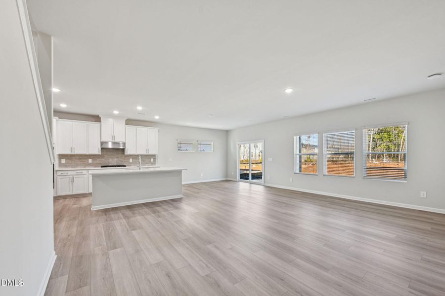 11-web-or-mls-Raleigh - Oak Manor - 113