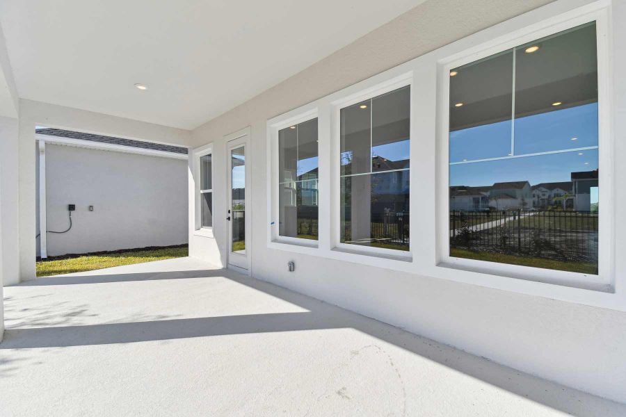 Representative exterior details of a home built from the The Waterline by David Weekley Homes in Emerald Landing at Waterside at Lakewood Ranch – Lake Series, Sarasota (Image 3).