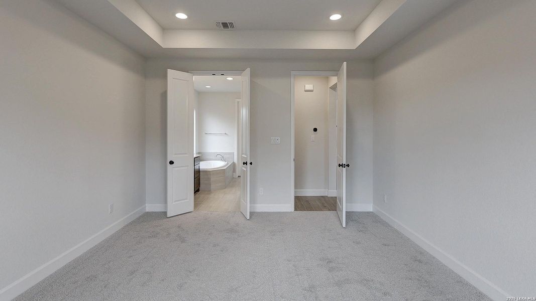 Spacious, unfurnished interior of a new home in Alsatian Oaks, Castroville (Image 23).