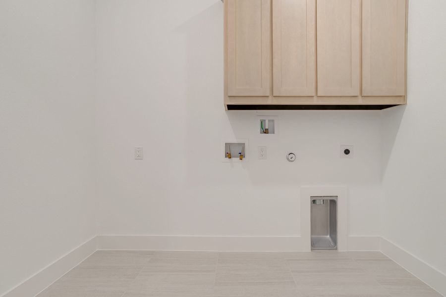 Representative unfurnished interior of a home built from the Longview by Graham Hart Home Builder in Bear Ridge, Burleson (Image 25).