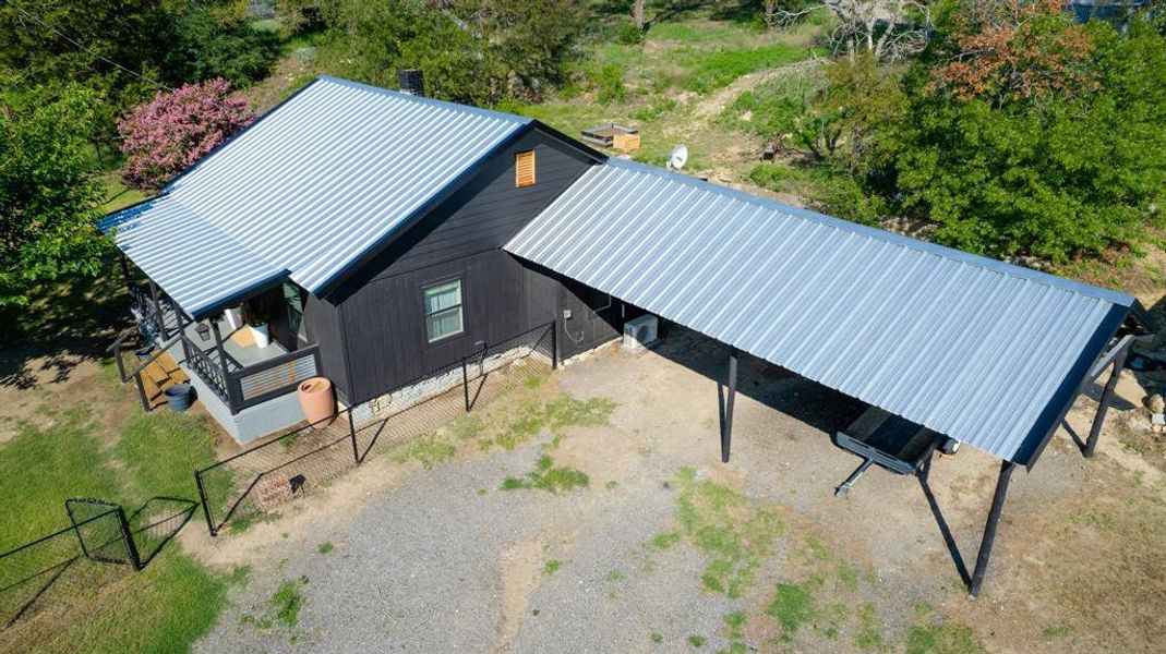 Image 33 of a home in . Image 33 of a home in .