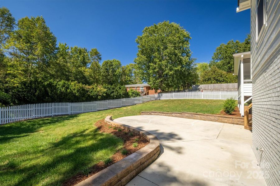 Exterior details and patio area of a home in , Valdese (Image 16).
