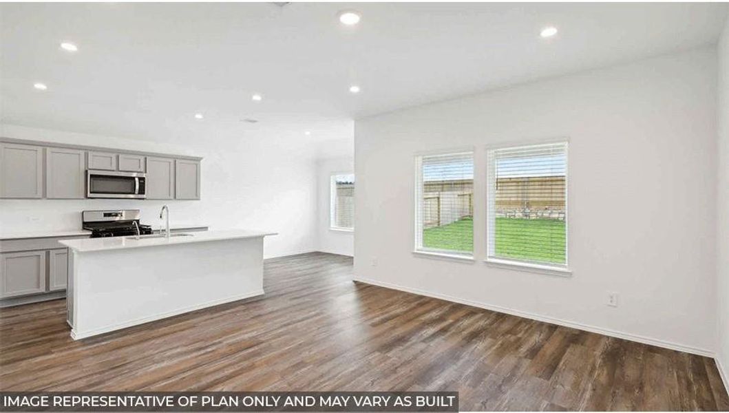 Spacious, unfurnished interior of a new home in Medina, Dayton (Image 9).