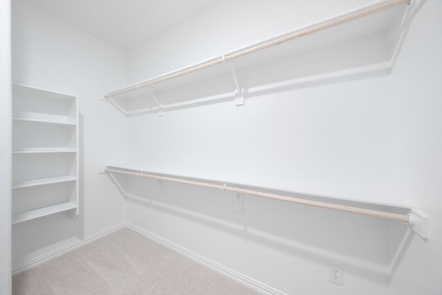 Spacious, unfurnished interior of a new home in Churchill, Anna (Image 25).