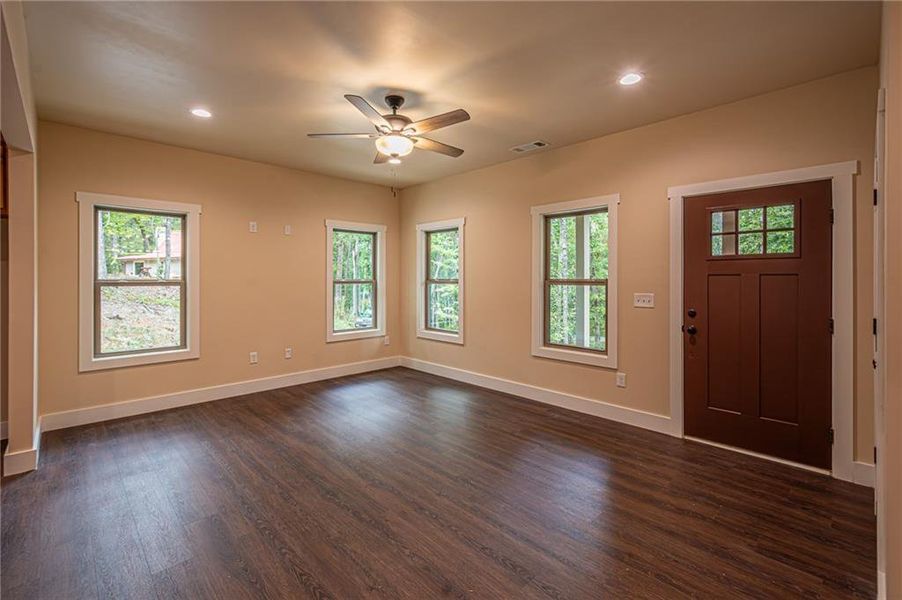 Spacious, unfurnished interior of a new home in , Dahlonega (Image 34).