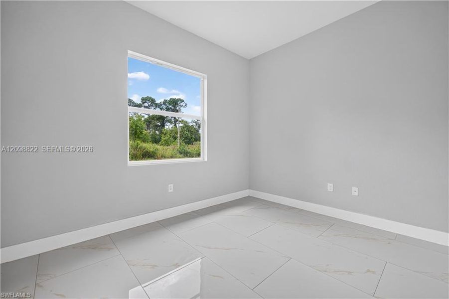 Spacious, unfurnished interior of a new home in , Lehigh Acres (Image 15).