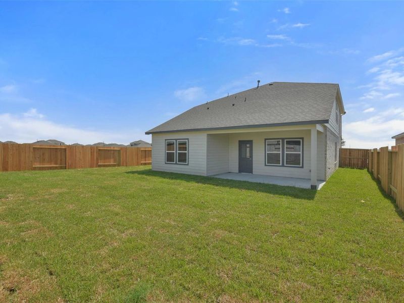Exterior details and patio area of a home in River Ranch Meadows, Dayton (Image 21).