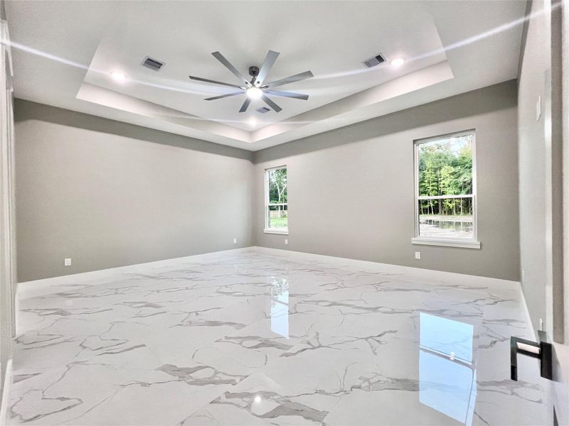 Spacious, unfurnished interior of a new home in , Dayton (Image 31).