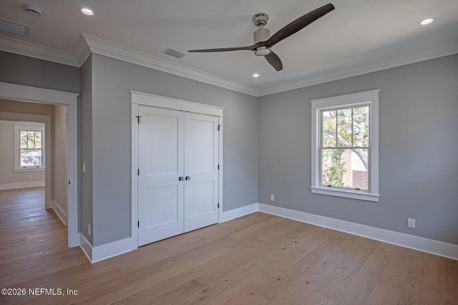 Spacious, unfurnished interior of a new home in , Jacksonville (Image 140).