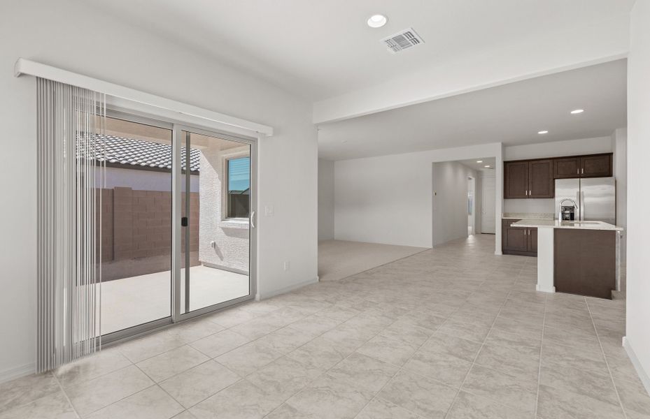 Representative unfurnished interior of a home built from the Bergamot by Pulte Homes in Alamar, Tolleson (Image 17).