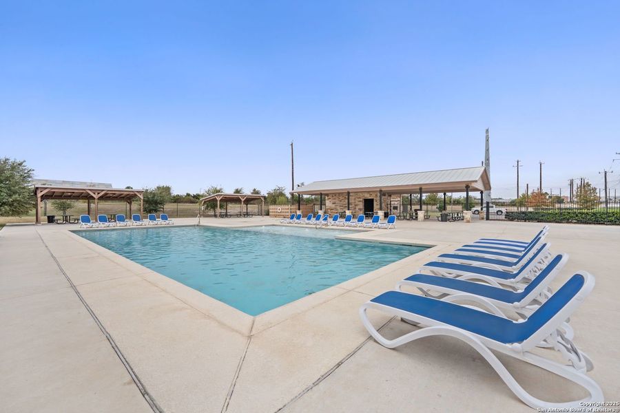Community amenities in Hunters Ranch, San Antonio (Image 4).
