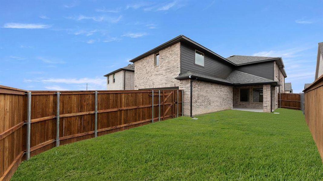 27. 1432 Waterford - Back (2)