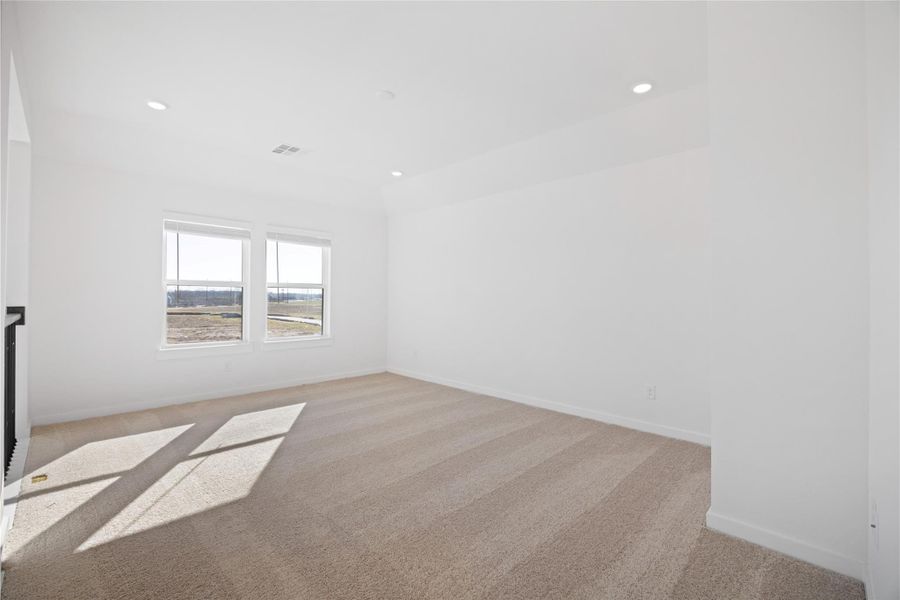 Spacious, unfurnished interior of a new home in , Manvel (Image 26).