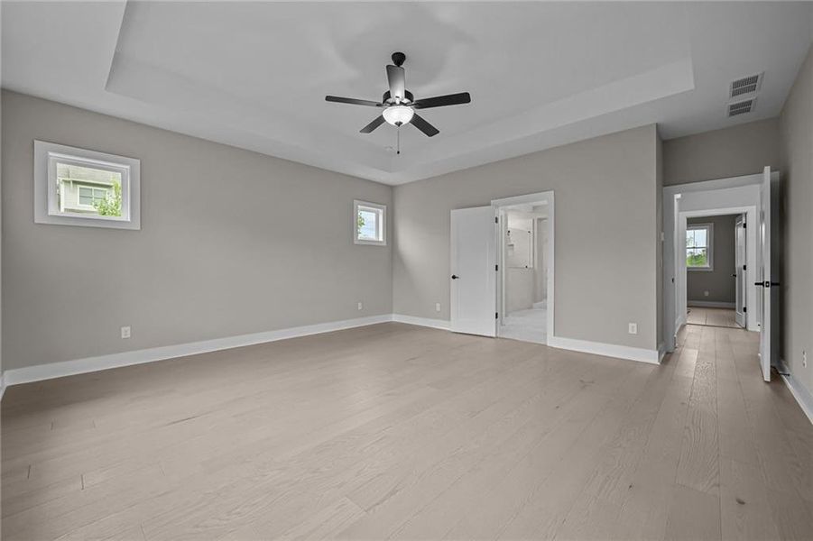 Spacious, unfurnished interior of a new home in Ellis, Marietta (Image 26).