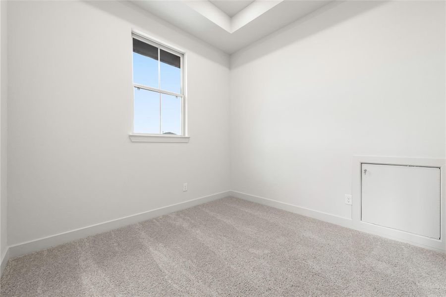 Representative image. Features, selections and colors may vary.