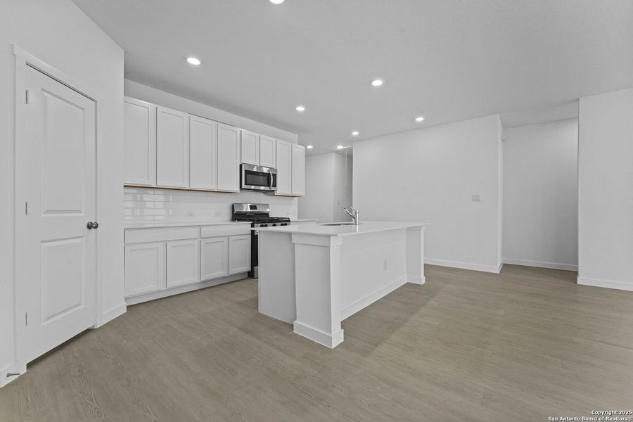 Furnished interior view inside a new home in Hidden Trails: Coastline Collection, Bulverde (Image 7). Furnished interior view inside a new home in Hidden Trails: Coastline Collection, Bulverde (Image 7).