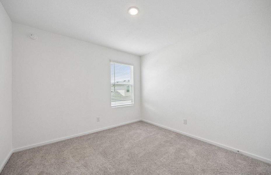 Spacious, unfurnished interior of a new home in The Courtyards at Stokesbury, Waller (Image 22).