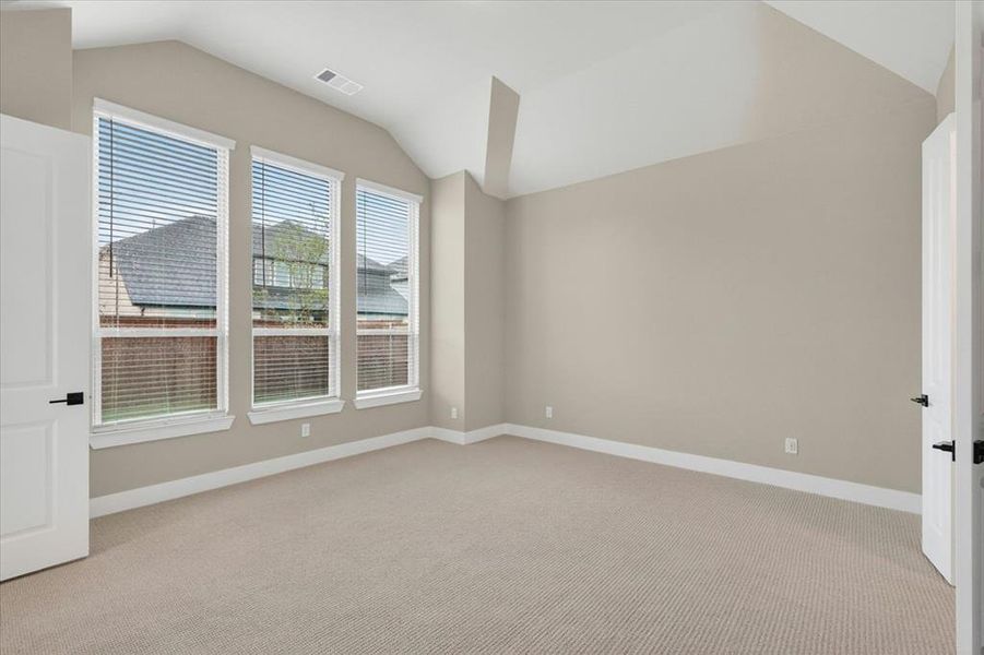 Spacious, unfurnished interior of a new home in Cambridge Crossing, Celina (Image 11).