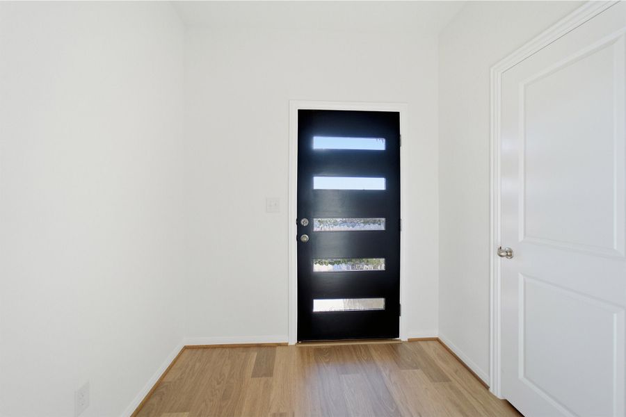 Spacious, unfurnished interior of a new home in Cool Water, Jarrell (Image 22).