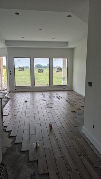 Spacious, unfurnished interior of a new home in Scofield Farms Estates, Georgetown (Image 6).