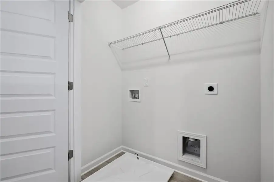 Spacious, unfurnished interior of a new home in , Mableton (Image 31). Spacious, unfurnished interior of a new home in , Mableton (Image 31).