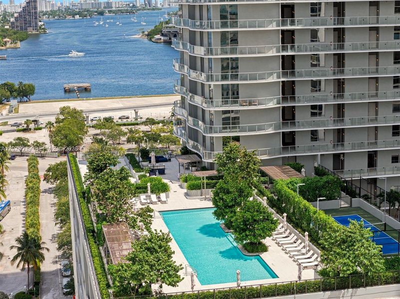 Condo located in Miami, FL showcasing its design and architecture (Image 27). Condo located in Miami, FL showcasing its design and architecture (Image 27).