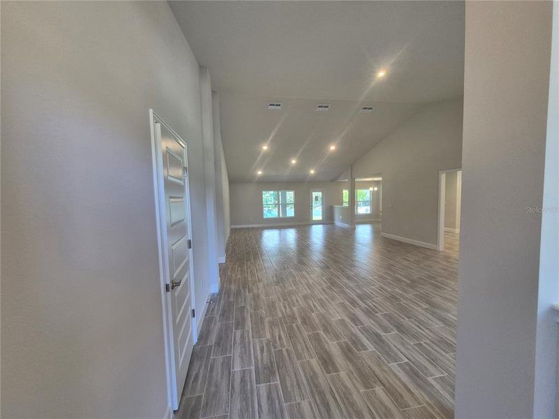 Spacious, unfurnished interior of a new home in Hill Country Estates, Dade City (Image 20). Spacious, unfurnished interior of a new home in Hill Country Estates, Dade City (Image 20).