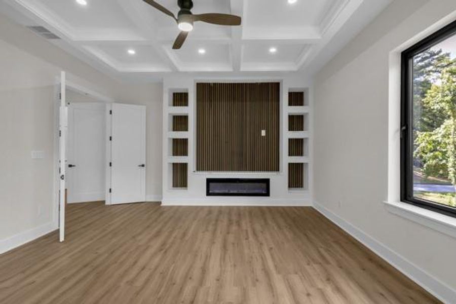 Spacious, unfurnished interior of a new home in , Atlanta (Image 71).