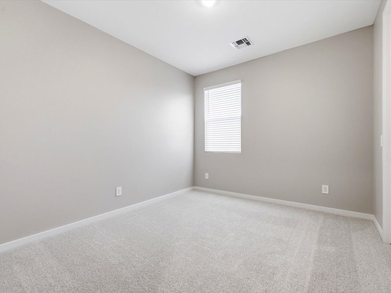 Spacious, unfurnished interior of a new home in Paloma Creek - Signature Series, Surprise (Image 21).